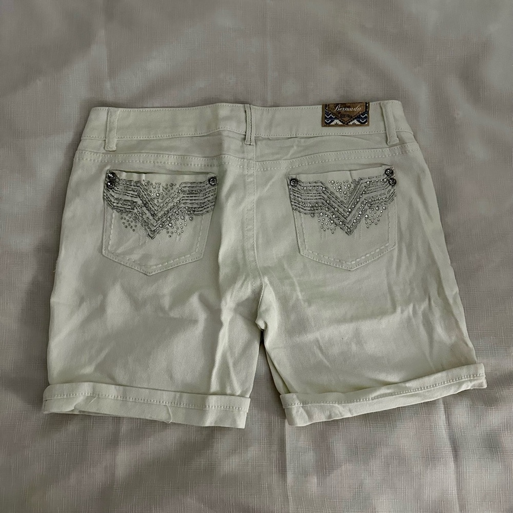 Apollo White Jean shorts BNWT - Picture 3 of 3